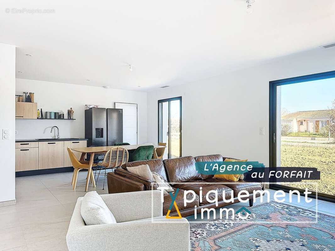 Maison à SAINT-CLAR-DE-RIVIERE