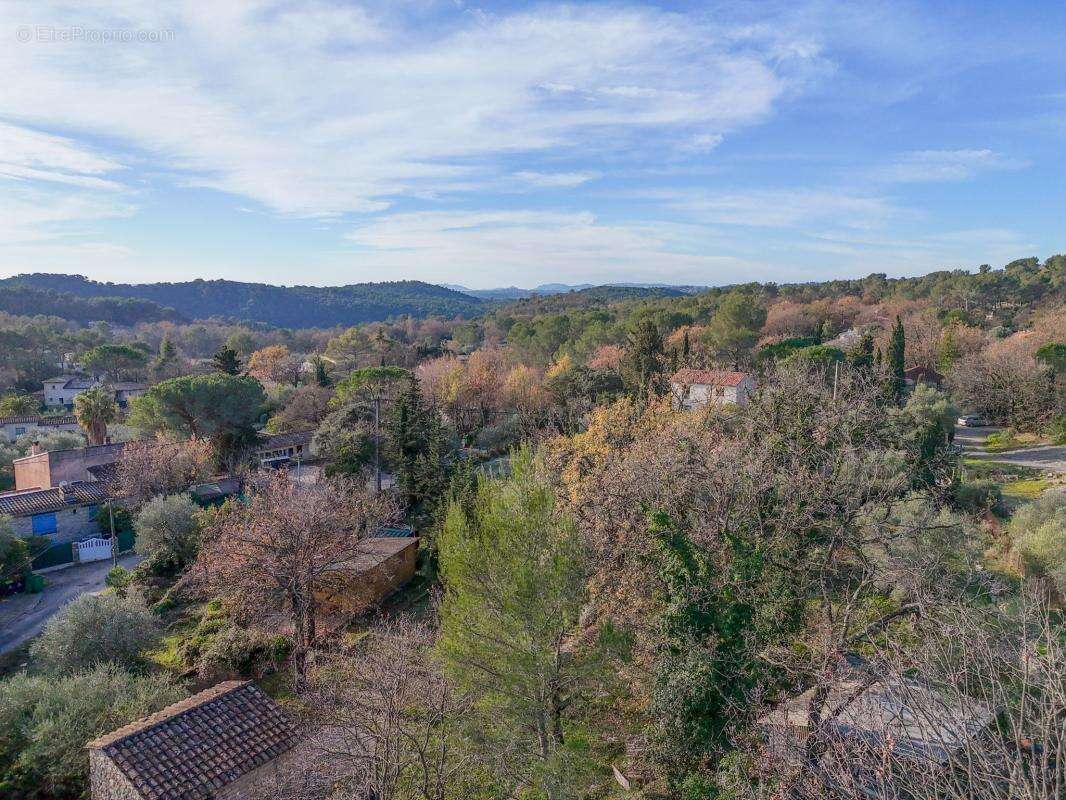 Maison à TOURRETTES-SUR-LOUP