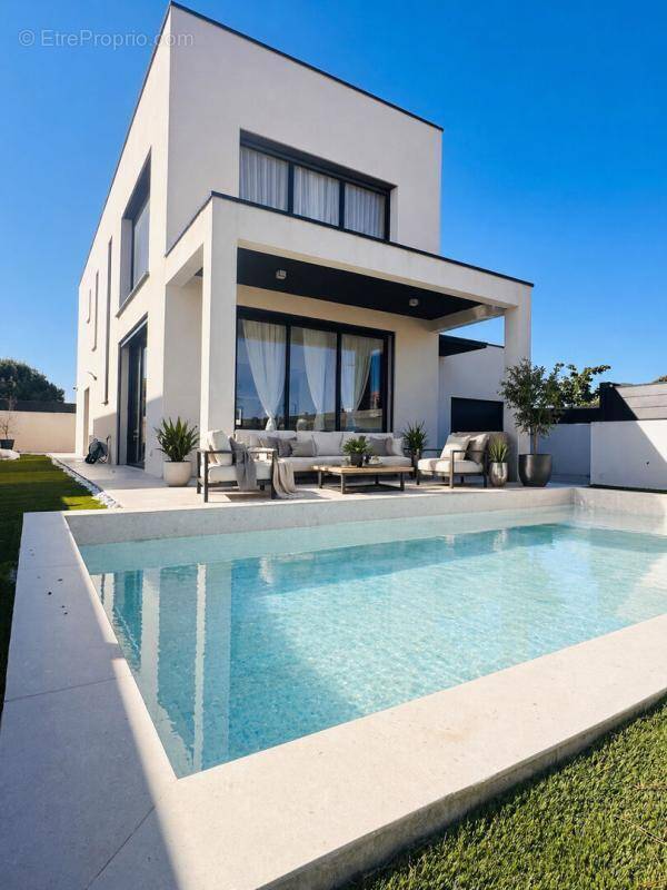 Maison à SERIGNAN