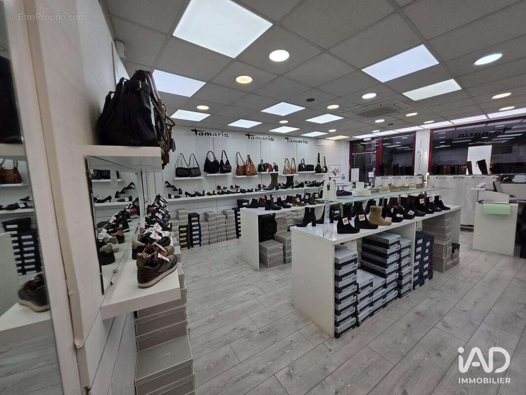 Photo 4 - Commerce à RUEIL-MALMAISON