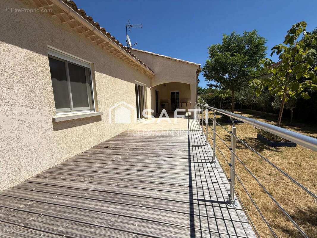 Maison 167 m² à Valreas  - photo 3