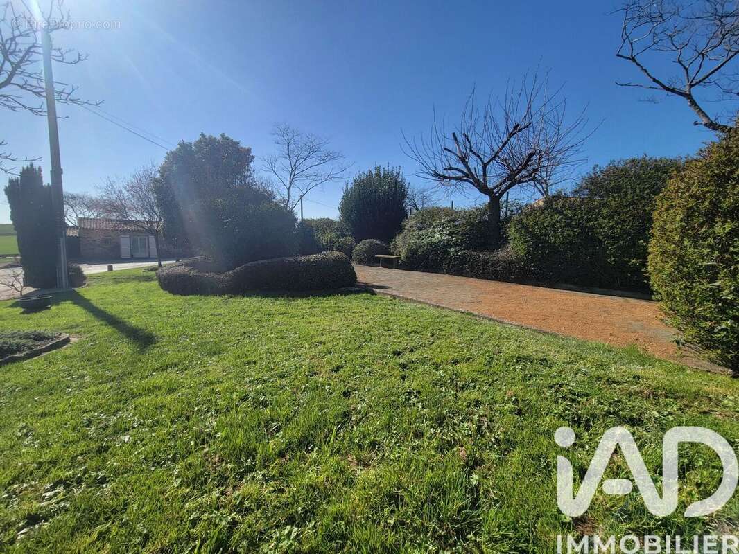 Maison 147 m² à Reaumur  - photo 5