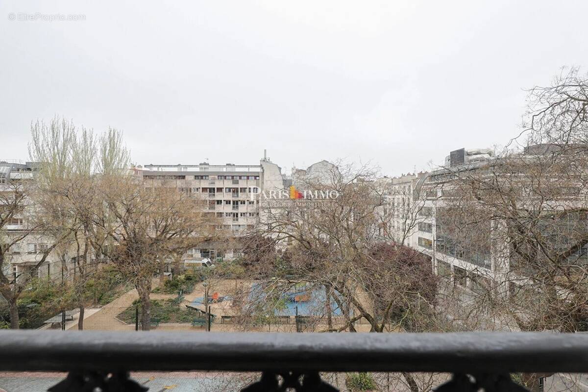 Appartement à PARIS-18E
