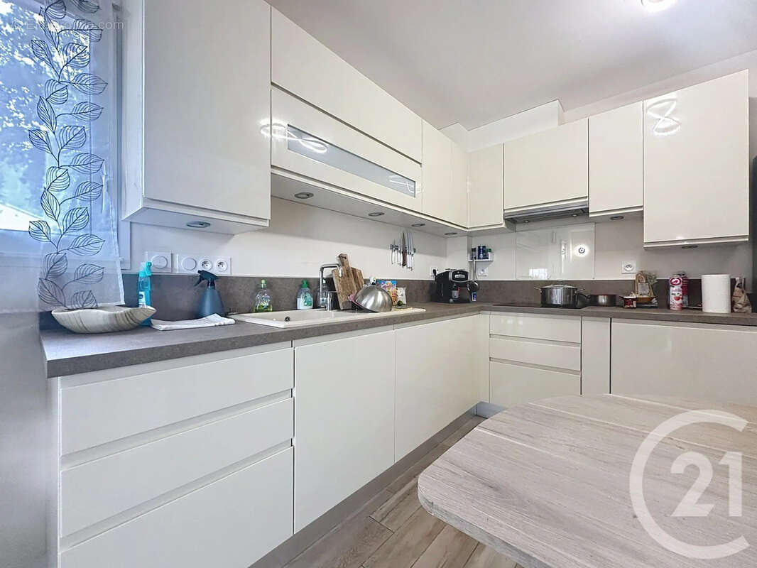 Appartement à SANTA-MARIA-POGGIO