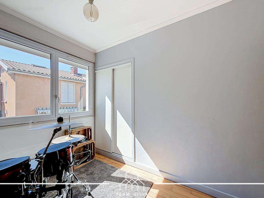Maison 80 m² à Irigny  - photo 24