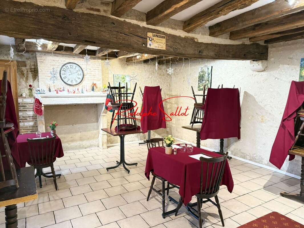 Commerce à POULIGNY-SAINT-PIERRE