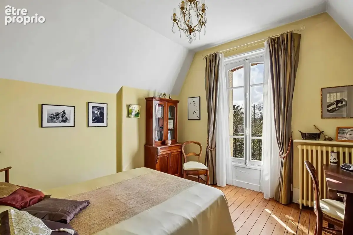 Le vesinet sud - magnifique propriete de 308 m² -  6 chambres - terrain 1541 m²  - piscine - dependance amenagee 18 m² - - photo 14