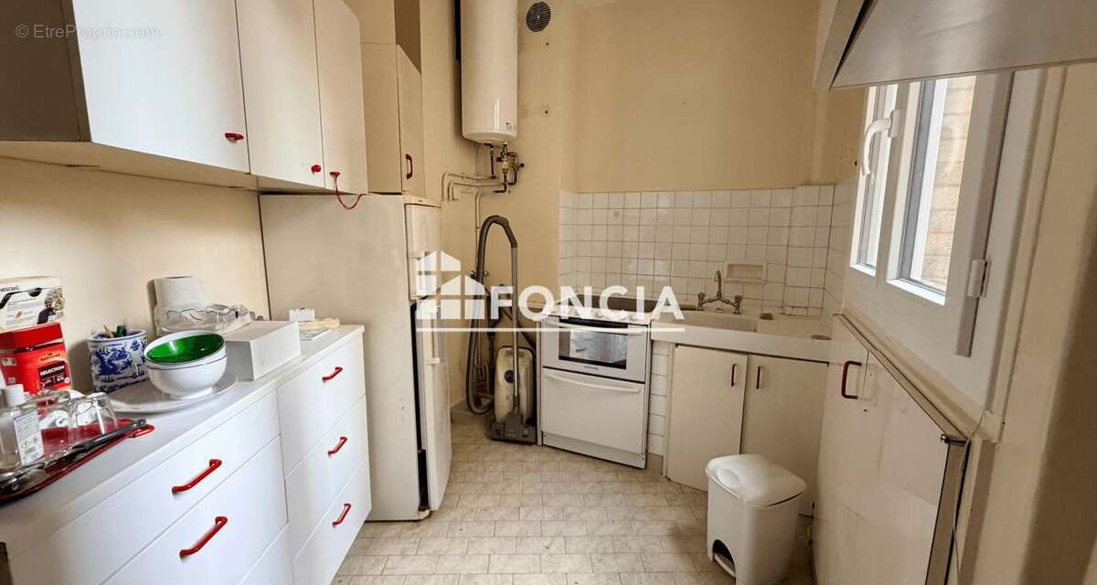 Patay- 3 pieces (55 m2) en etage eleve avec ascenseur - ensoleille- charme de l'ancien - photo 8