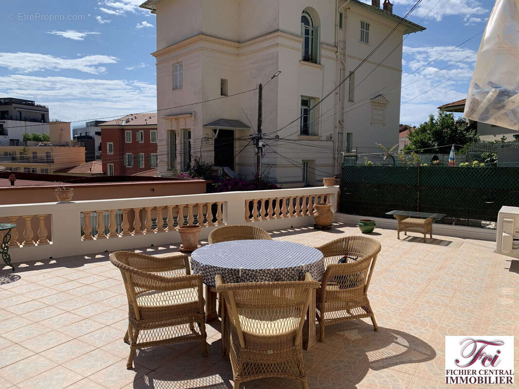 Appartement 39 m² à Menton  - photo 9