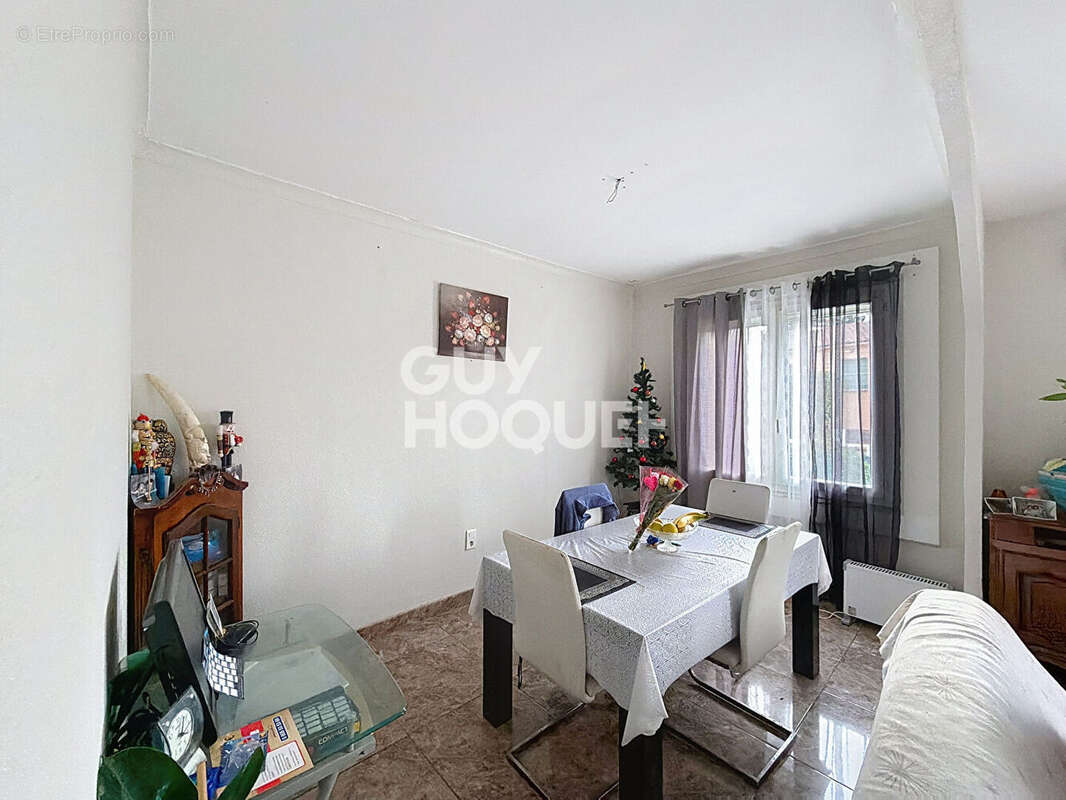 Maison - 5 pièces, 3 chambres - à vendre à Perpignan (66000) quartier Las Cobas - photo 6