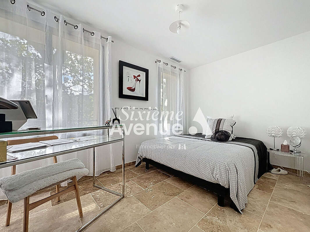 Appartement à MOUGINS