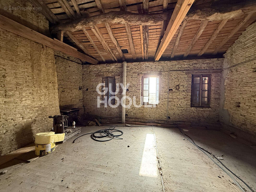 Maison à SAINT-RUSTICE