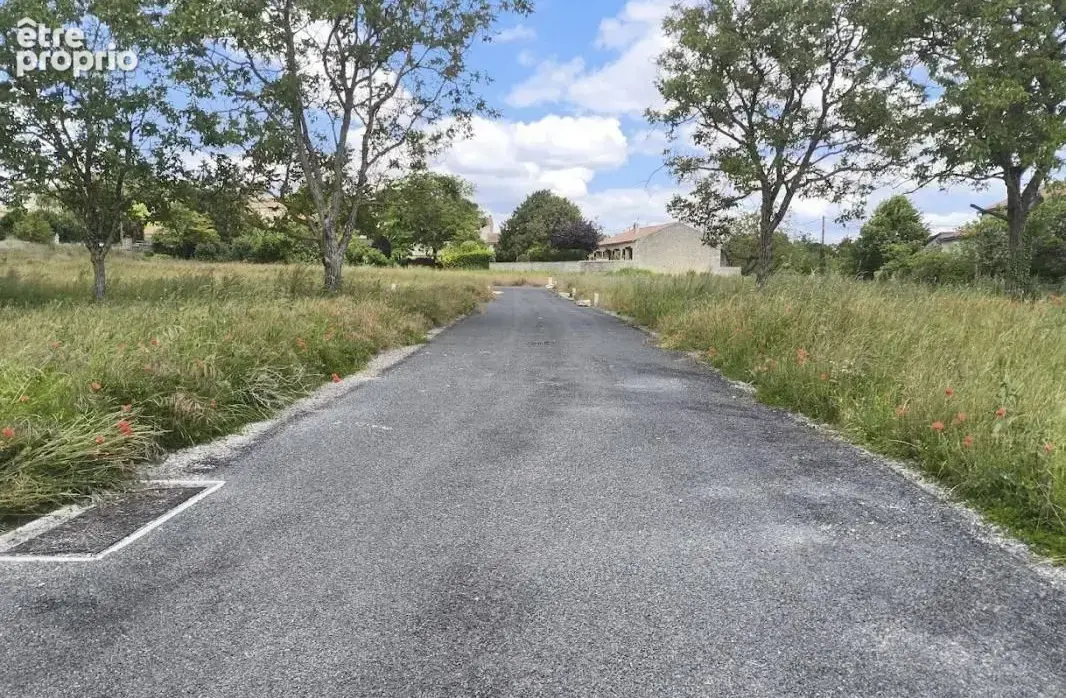 Photo Terrain à Migne-Auxances au prix de 59 900€