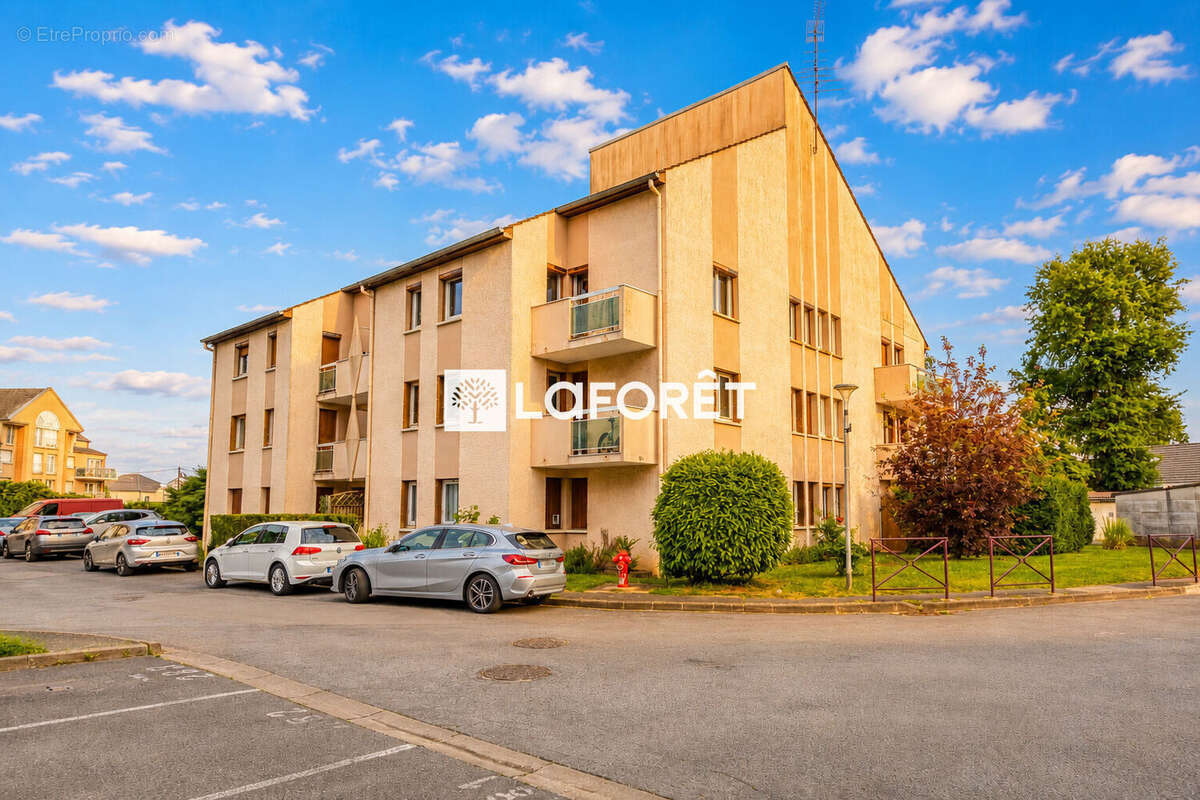 Appartement à PONTAULT-COMBAULT