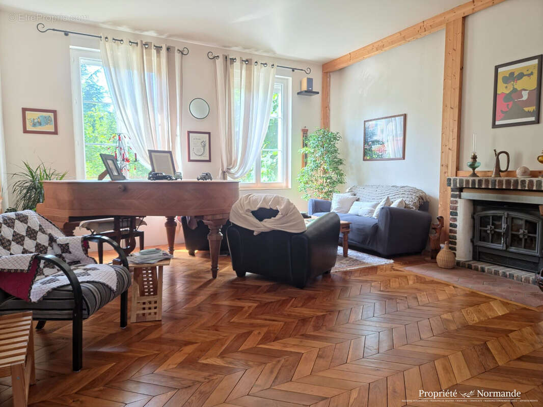 Maison 223 m² à Cormeilles  - photo 4