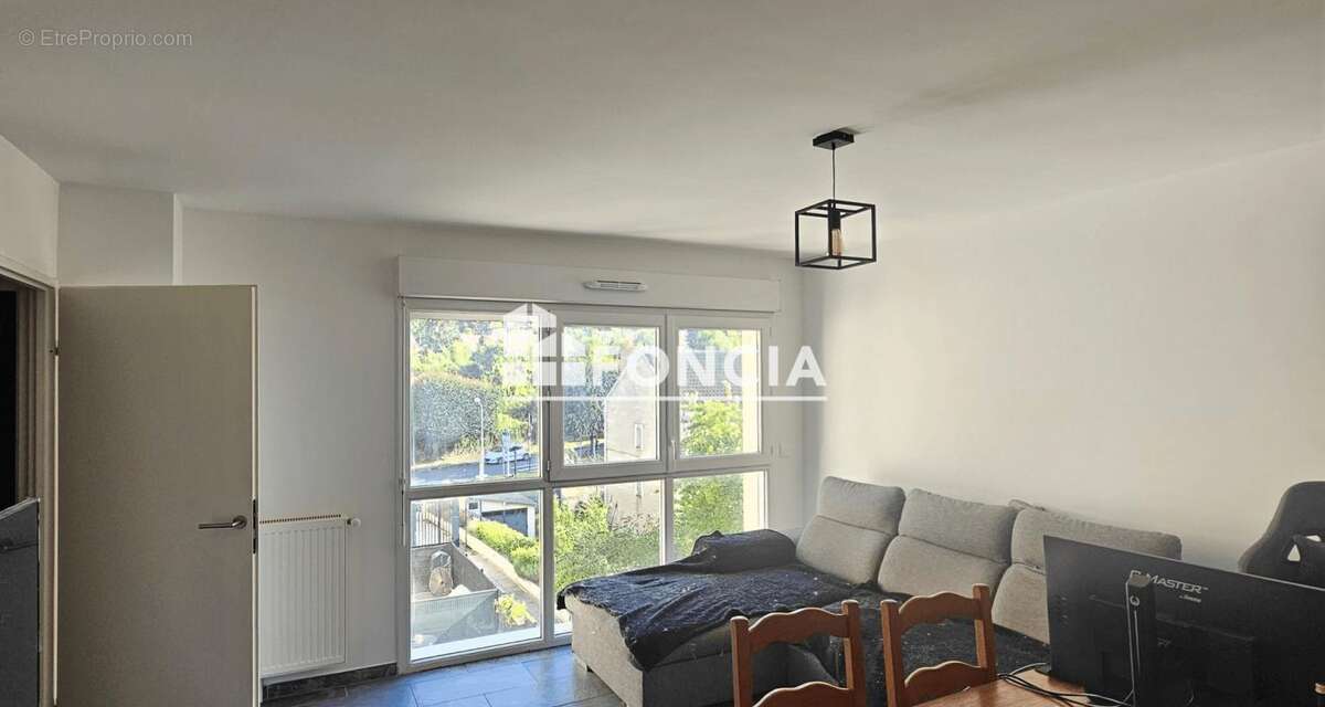 Appartement à BAULNE