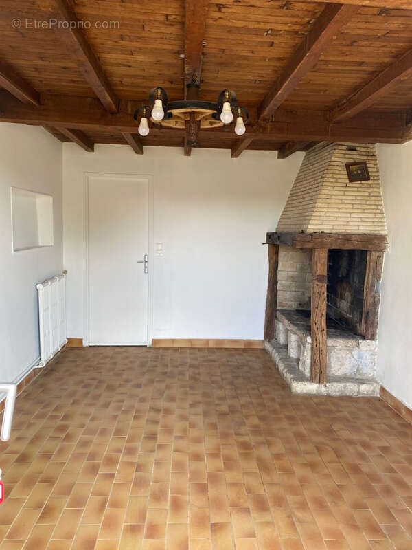 Maison à VILLETOUREIX