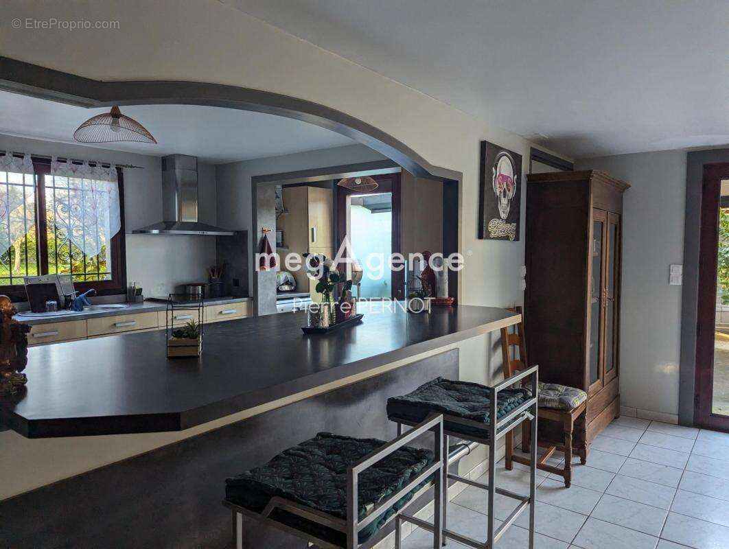 Grande villa avec espace professionnel - photo 9