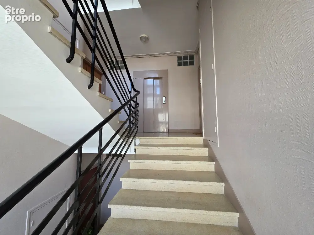 Appartement à vendre  en EXCLUSIVITE 82,34 m²  3 pièces  2 chambres  Ascenseur  Cave - photo 9