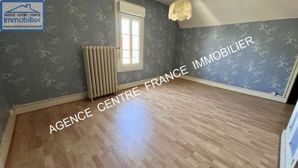 BOURGES sud. Maison indépendante de 5 pièces avec jardin - photo 8