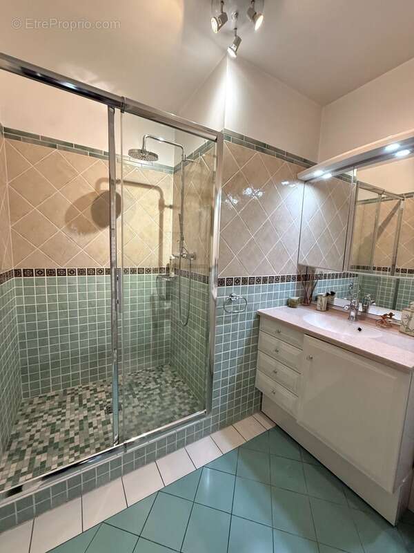 Appartement à vendre 5 pièces  (78) 97 m² - 3 chambres - terrasse - 2 garages - cave - photo 8