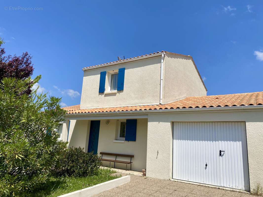 Maison à VAUX-SUR-MER