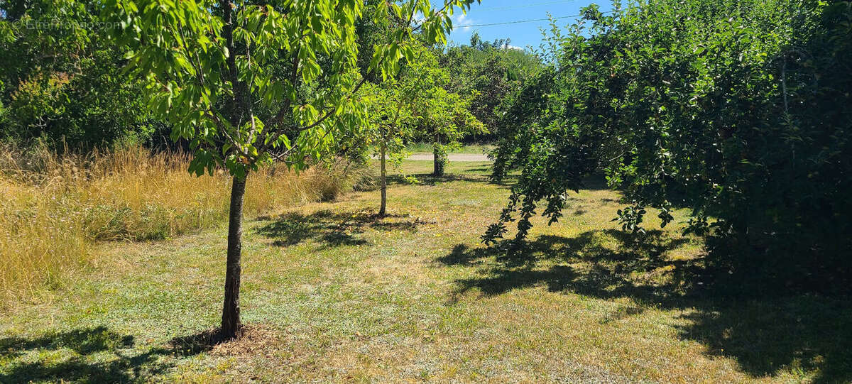 Propriété en pierre à rénover ? beau potentiel et environnement verdoyant à fauroux - photo 8