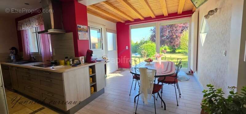  Coup de cœur assuré pour cette magnifique maison familiale des années 2000 - photo 8