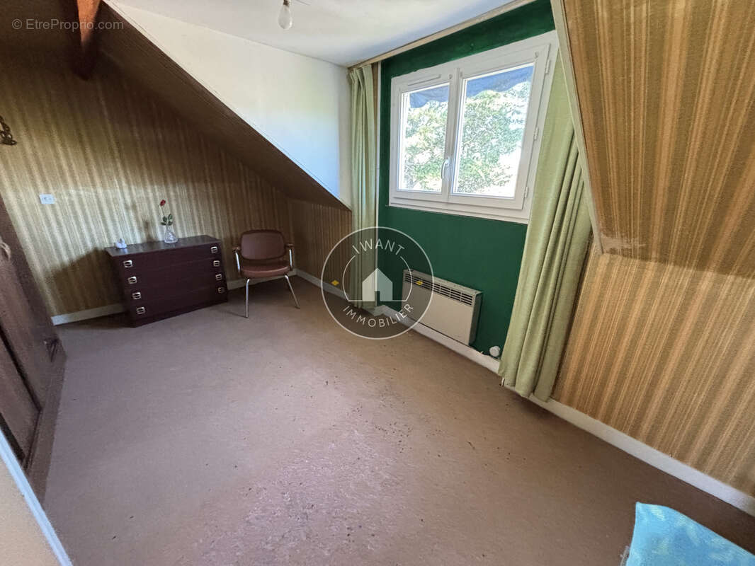 NOUVEAUTÉ I WANT IMMO Maison de bourg aux Rosiers avec beau potentiel ! - photo 2