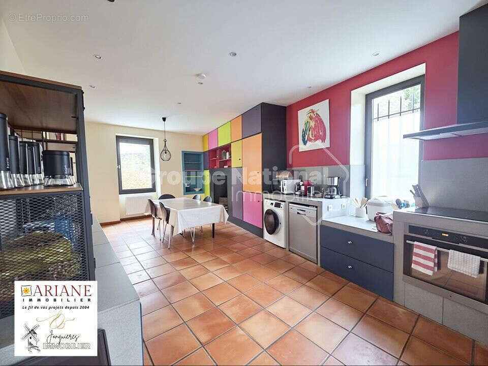 Maison à JONQUIERES-SAINT-VINCENT