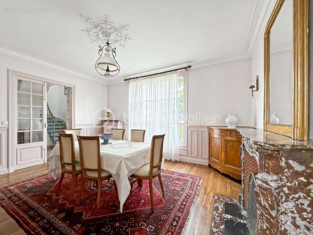 Maison à CORBEIL-ESSONNES