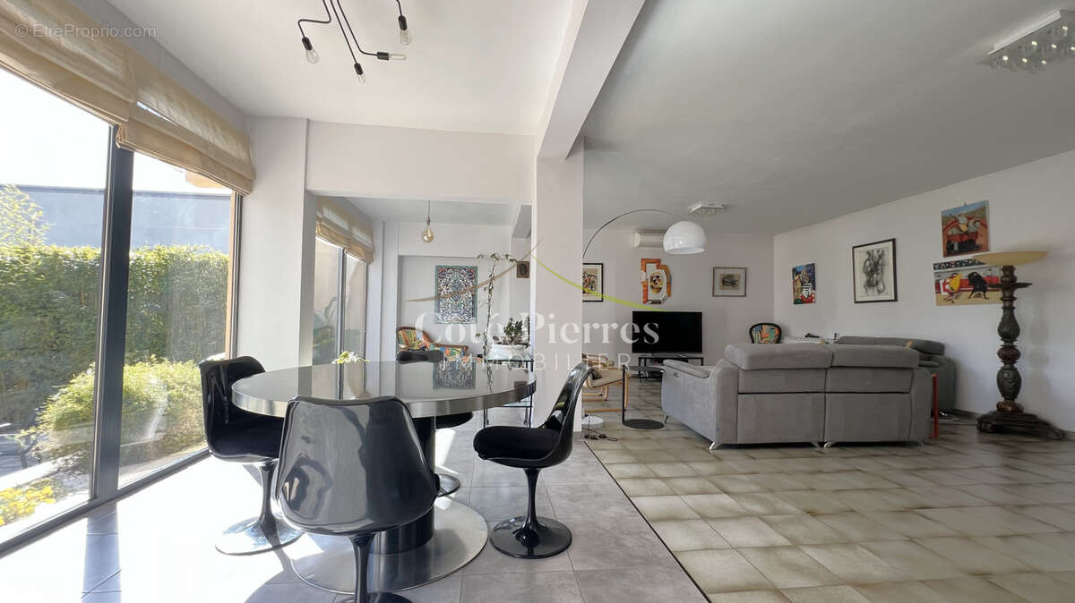 Maison à NIMES