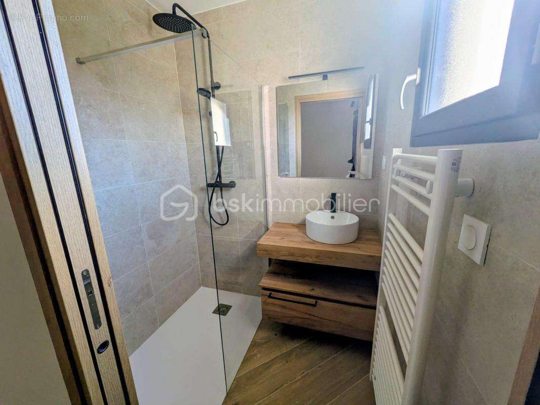 Maison à SERVES-SUR-RHONE