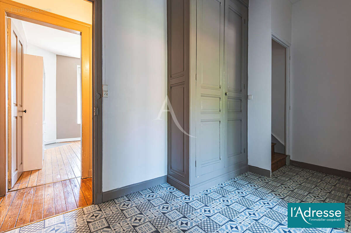 Appartement à NEUFCHATEL-SUR-AISNE