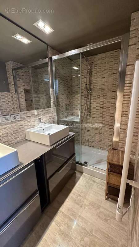Appartement à ROQUEBRUNE-CAP-MARTIN