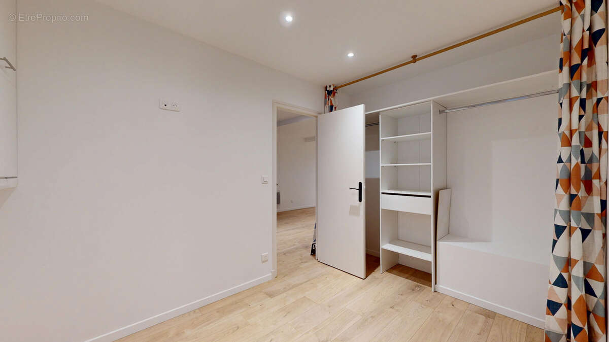 Appartement à VALLAURIS