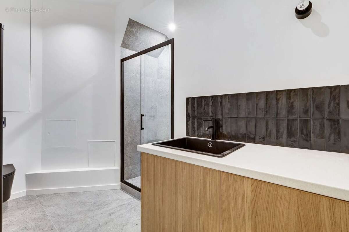 Appartement à PARIS-8E