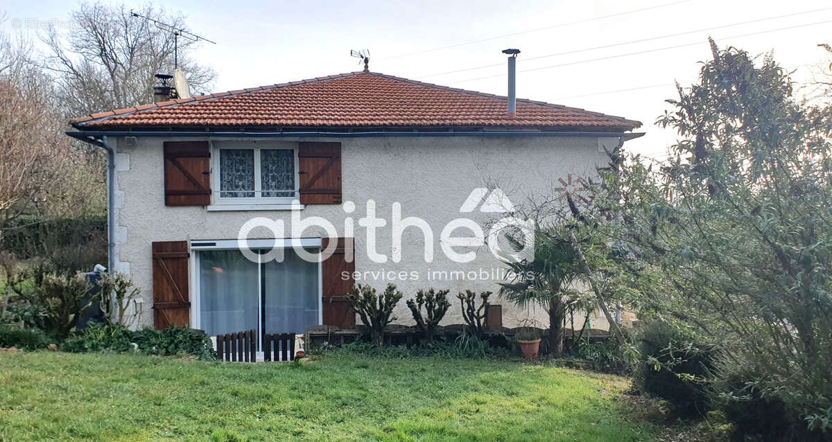 Maison à ROUMAZIERES-LOUBERT