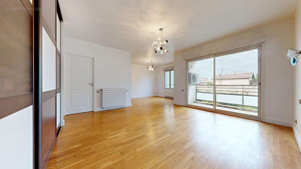 Maison à VILLEURBANNE