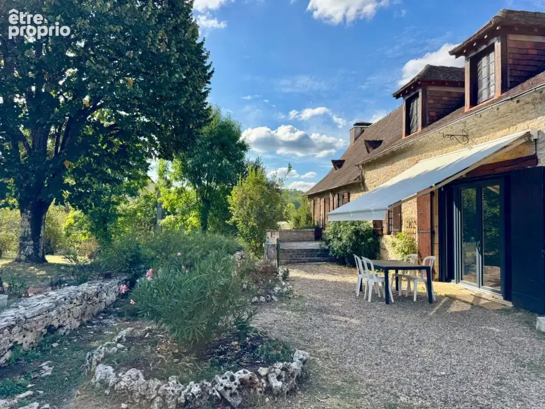Coulaures (24420) – longère en pierre de 186 m² – 5 chambres – terrain de 3 224 m² – garage et dépendances - photo 30