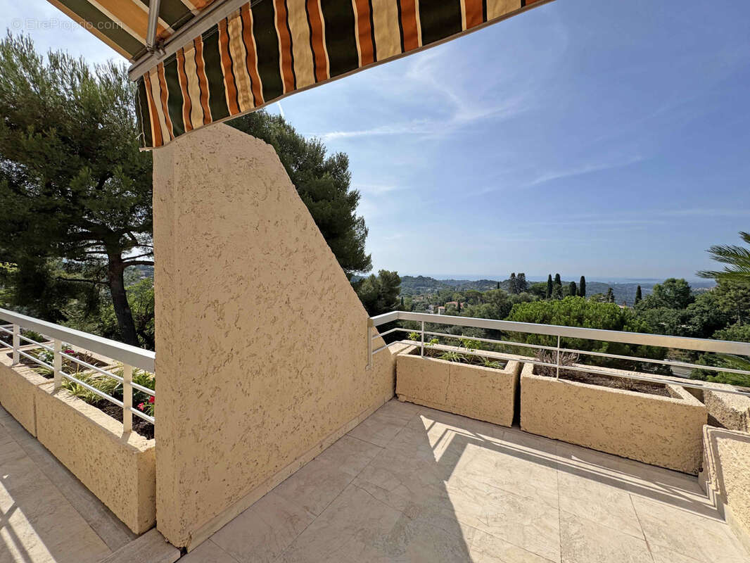 Vence - Vue mer panoramique - Appartement 2P de 62 m2 Dernier étage - photo 7