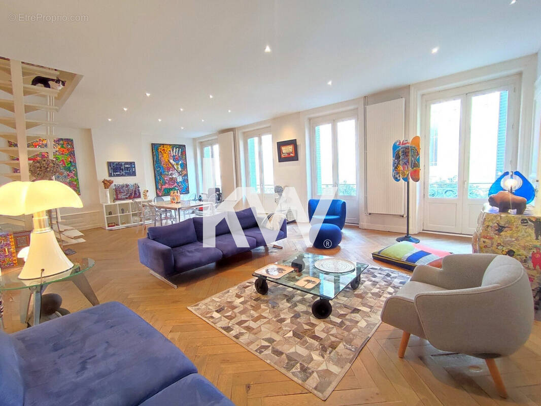 Appartement à SAINT-ETIENNE