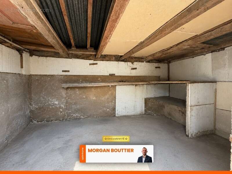 Maison à HOMMES