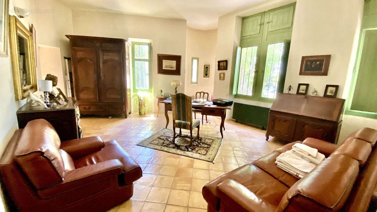 Maison à PERNES-LES-FONTAINES