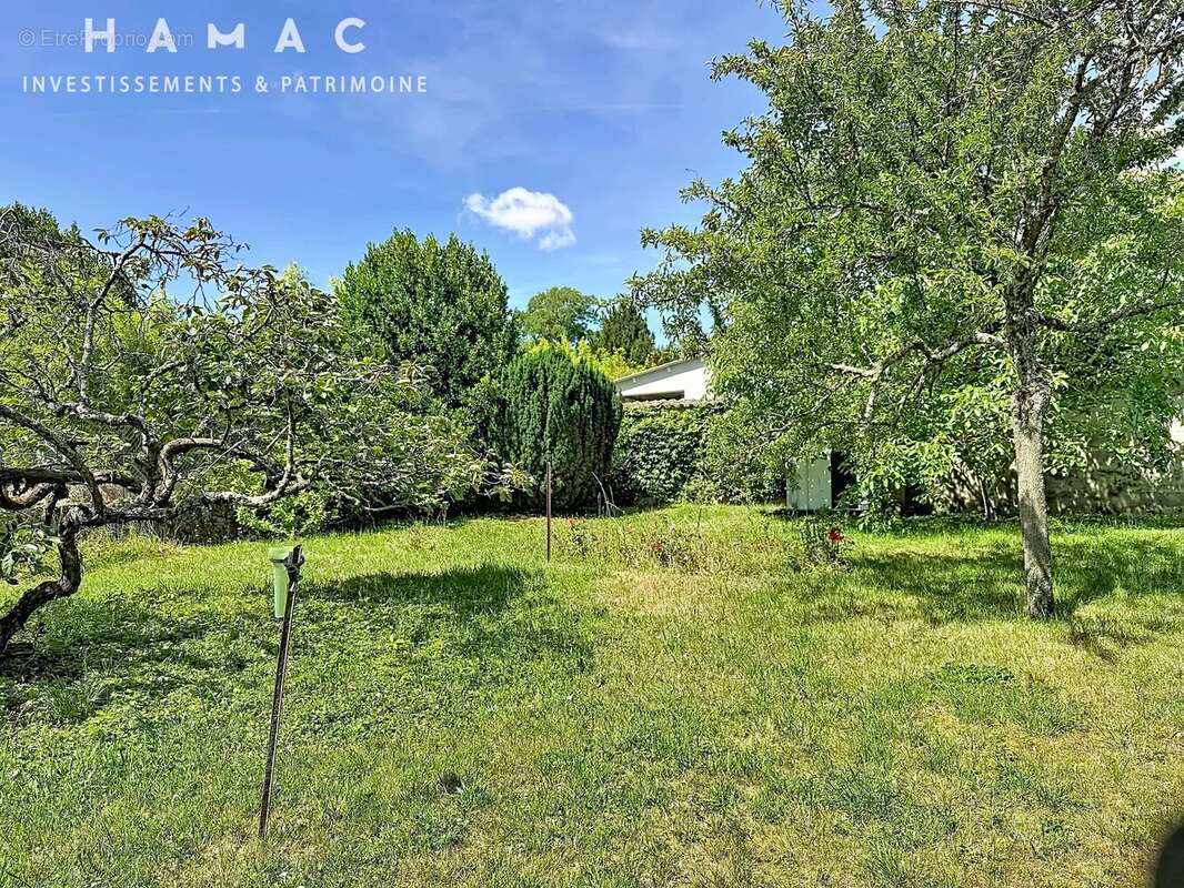 Maison de Village de 181 m2 avec jardin - photo 4