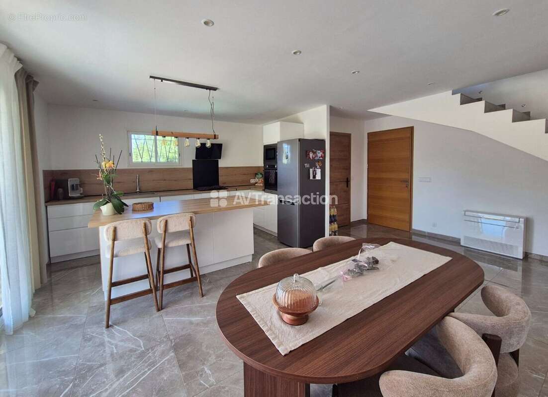 Maison 123 m² à Lorgues  - photo 4