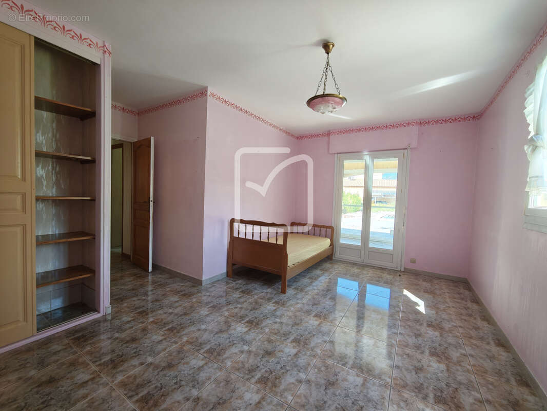 Spacieuse villa  sur 1767m2 - photo 8