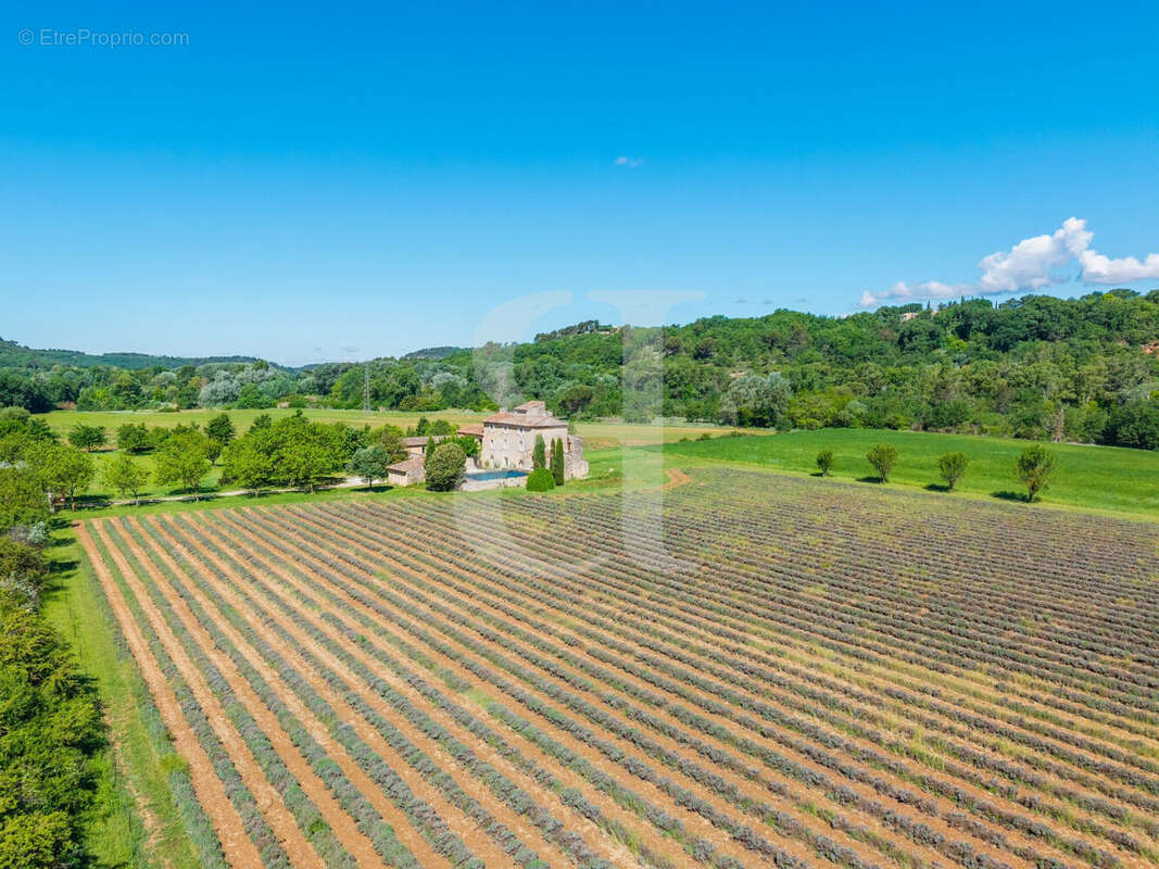 Maison à GORDES