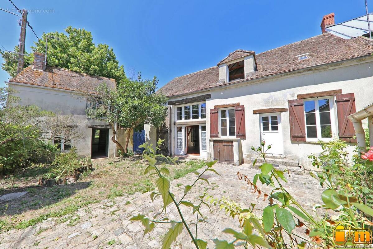 Maison à MEREVILLE
