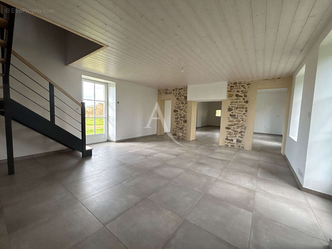 Maison à LE BERNARD